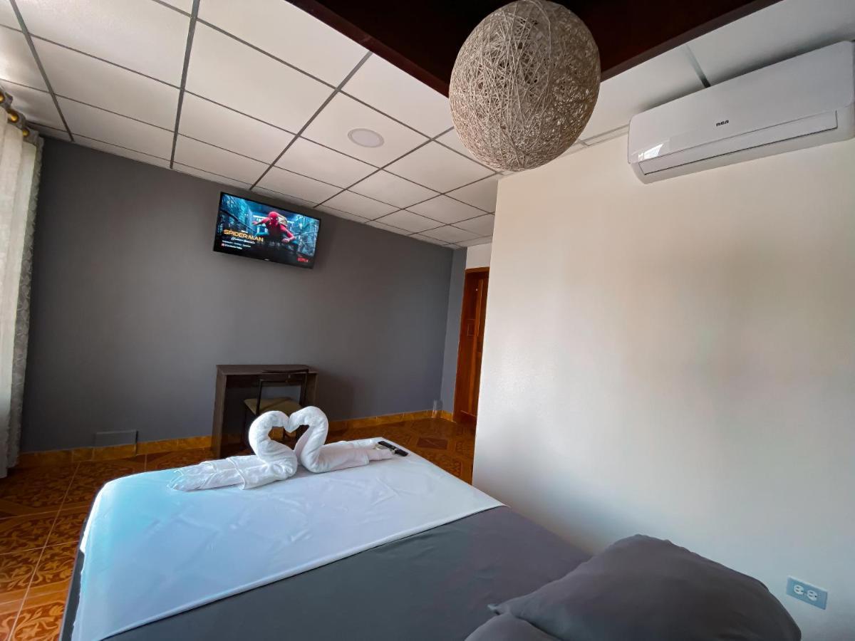 Hostal Casa Blanca Puerto Francisco de Orellana Ngoại thất bức ảnh
